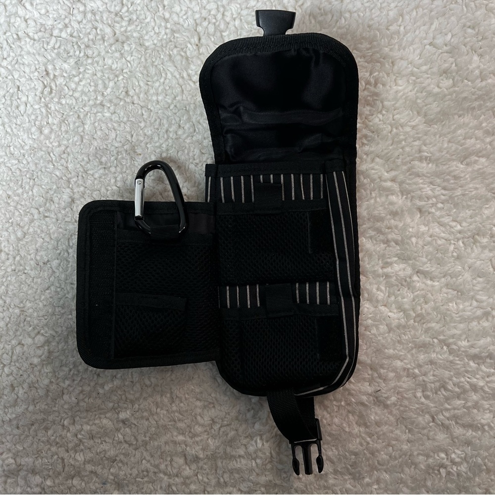 Lifepod Mobile Phone Storage Case (NWOT) - Picture 5 of 10